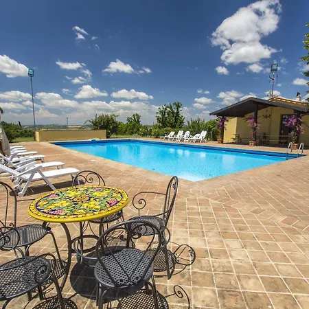 La Terrazza, Uncontaminated Beauty Near Lake Trasimeno *